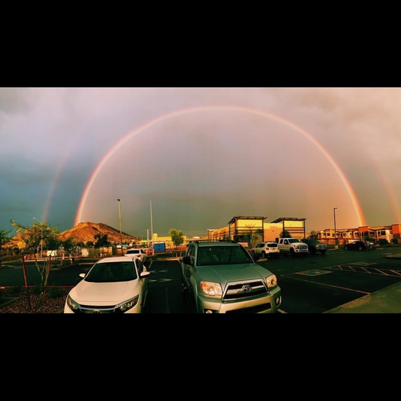 Meet your Posher, Avril - Picture 1 of 1